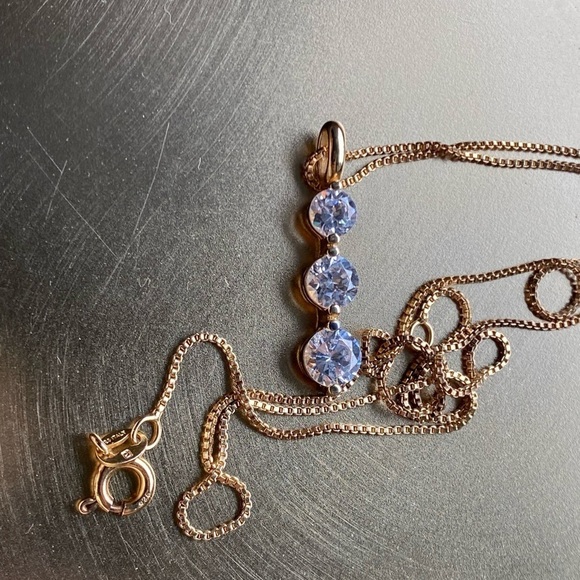 Made in Italy 925SS gold plated 3 stone necklace - Picture 7 of 8